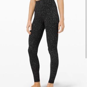 Lululemon High Rise Wunder Under Camo 28” Size 6